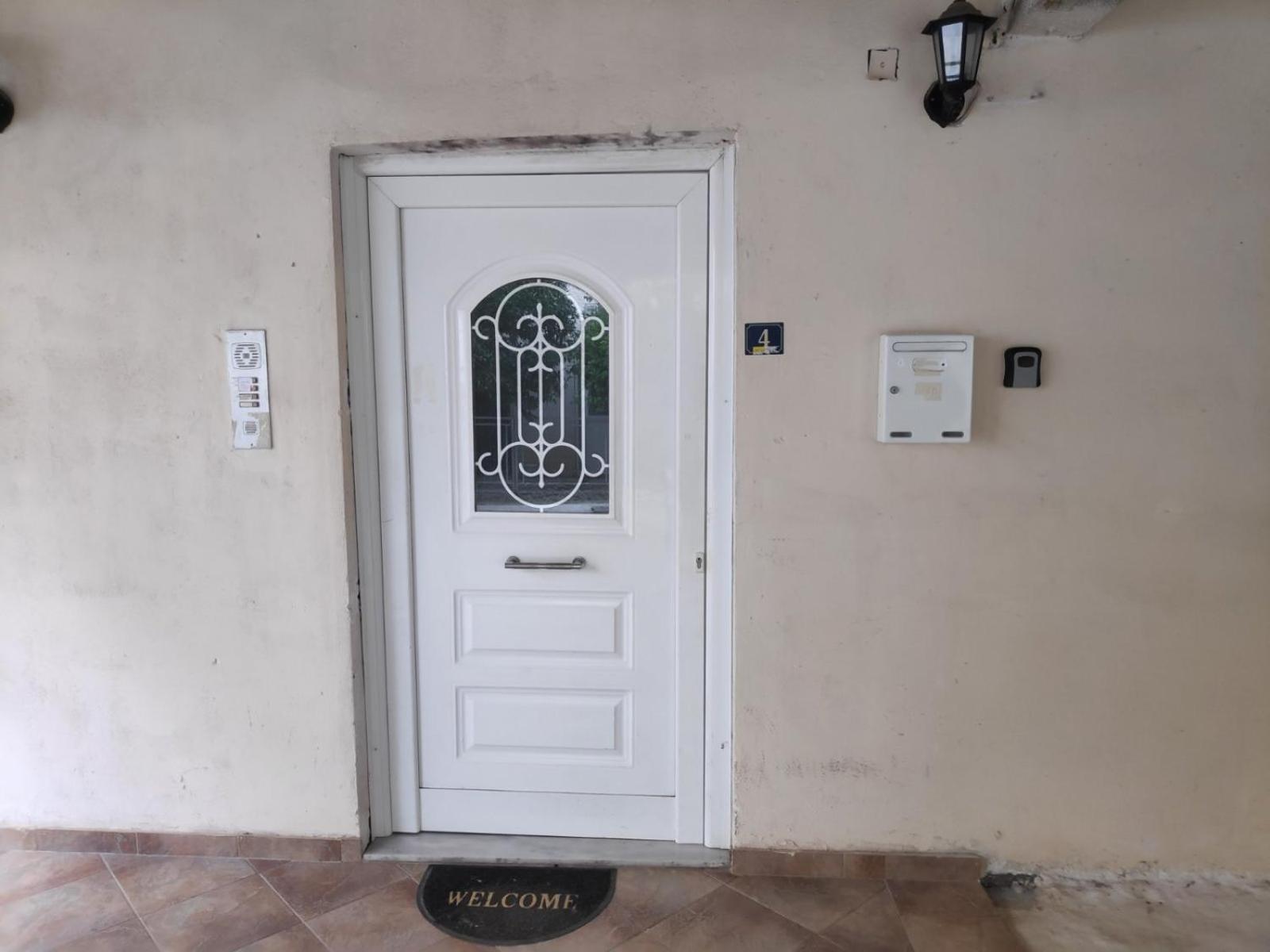Mary'S Home Kalamata Exterior photo